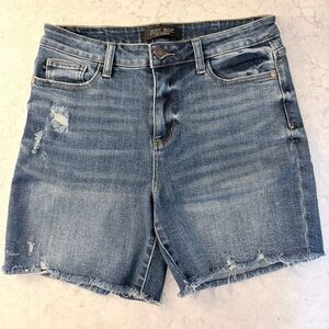 Judy Blue Light Blue Distressed Shorts Size Medium